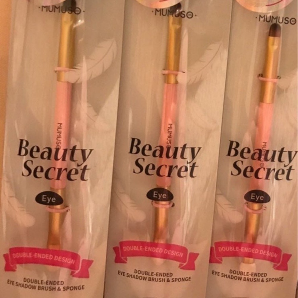 Mumuso Double Ended Eye Shadow Brush&Sponge-3 pcs